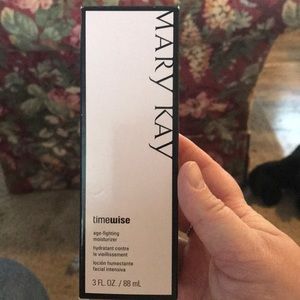 Mary Kay Timewise age fighting moisturizer